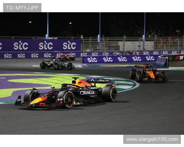 皮亚斯里排位第 8 陷迷茫：赛车速度拖后腿，迈凯伦藏隐忧？